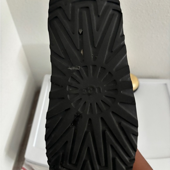 Cream fur uggs - Picture 4 of 4